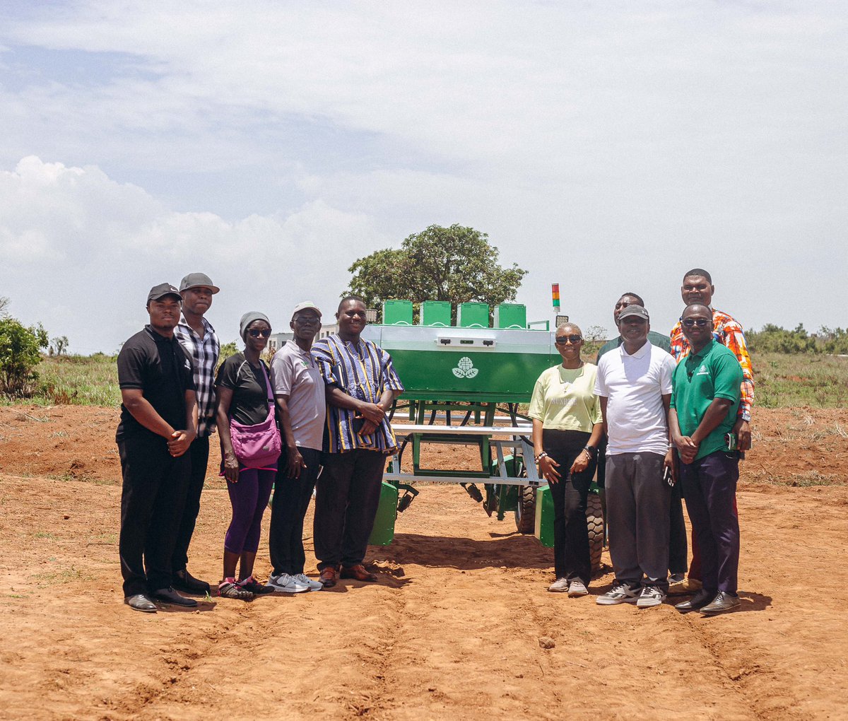 cropinvestment's tweet photo. We are grateful to have had the team from African Golden Food join us on the field for the inaugural launch of FAMA on April 4th.

As one of Africa’s largest crop producers with thousands of acres under management, their presence at the demonstration meant a great deal to us. Having the people closest to the scale of the problem in the room is exactly the kind of validation that drives us forward.

We look forward to continued conversations and exploring what FAMA can do for large-scale crop production.

https://t.co/xAHVXGYZmh

#agtech #robotics #ghana #agriculture #foodsecurity #precisionfarming #artificialintelligence