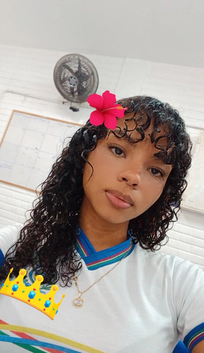 LFindom_2's tweet photo. Enquanto eu curto a vida vcs trabalham pra me bancar https://t.co/AKS7ZVRysi