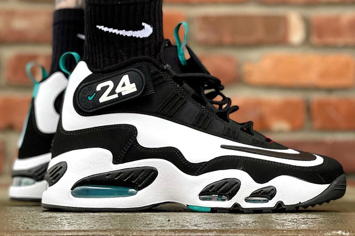 INSANE SNEAKER™ tweet media