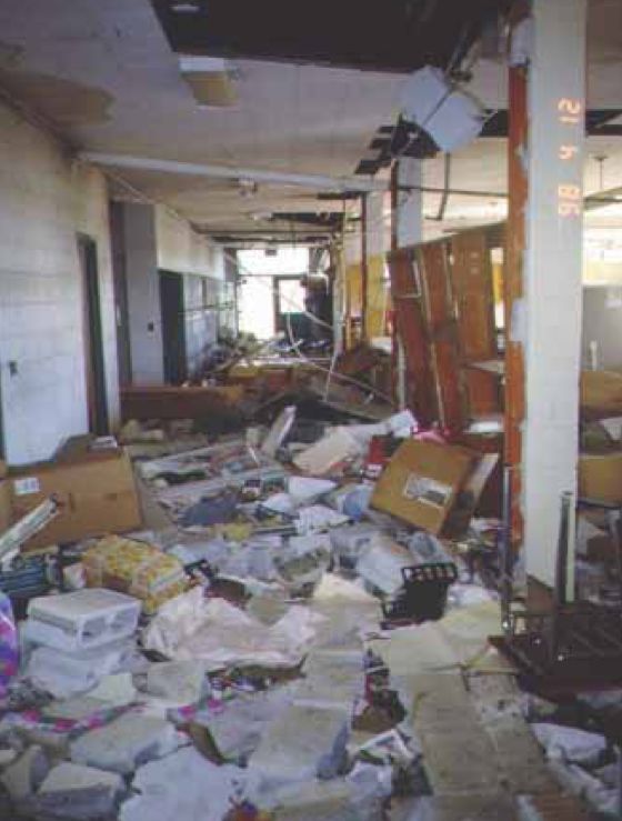 tornado_talk's tweet photo. Oak Grove, AL F5 #Tornado – April 8, 1998!

One supercell produced three tornadoes across Central Alabama. The strongest was an F5 that tracked from eastern Tuscaloosa County into Jefferson County.

The tornado first caused major damage in the Oak Grove community, where a mobile home was destroyed, killing 3 people, and Oak Grove School was leveled. A fire department was also struck.

As it continued, another heavily impacted area along Lock 17 Road saw widespread destruction and 11 additional fatalities.

The tornado then moved into more populated areas, including Sylvan Springs, Edgewater, McDonald Chapel, and Pratt City. The worst losses occurred in Jefferson County, where entire neighborhoods were heavily damaged or destroyed.

In total, 32 people were killed.

More than 600 homes were destroyed, over 500 had major damage, and hundreds more were impacted. Thousands of acres of timber were also lost.

https://t.co/IopRDrgryb

#alwx #tornadohistory #OTD