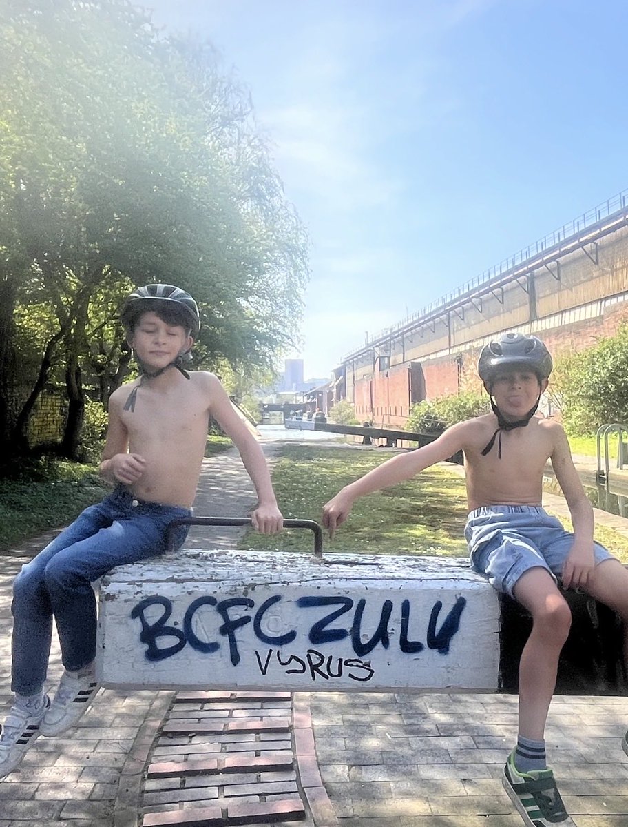 Bobby Moore tweet media