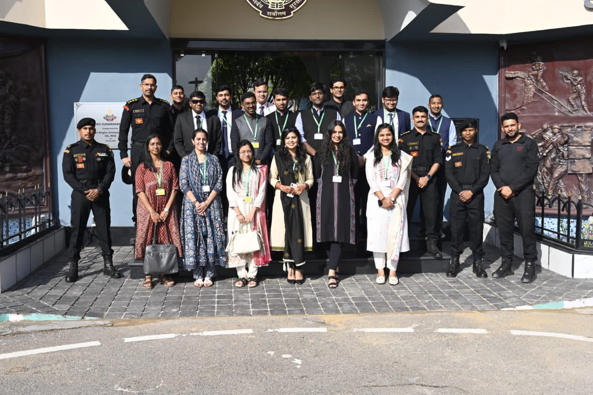 Officer Trainees - Indian Information Service 🇮🇳 tweet media