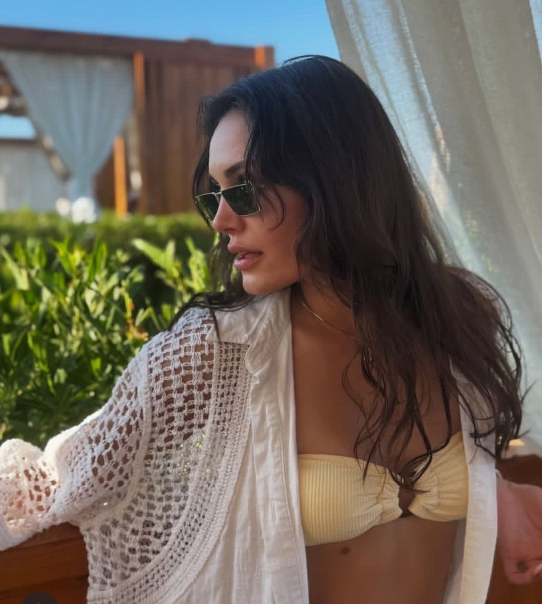 bebaxva's tweet photo. ˗ˋˏ ✶ ˎˊ˗
summer romcom is a need https://t.co/imxUPAN4El