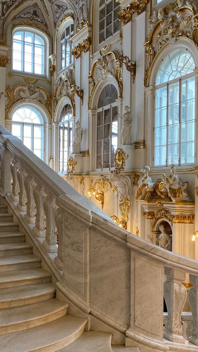 𝒞𝓁𝒶𝓈𝓈𝓎 tweet media