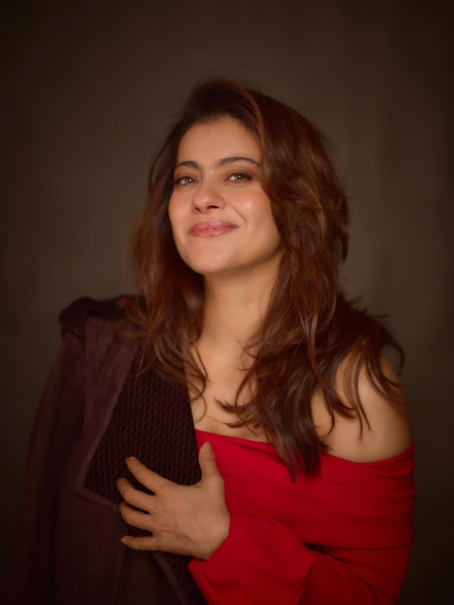Shanusakthivel's tweet image. 51age...🧐
Age is just for number.

#Kajol #KajolDevgan