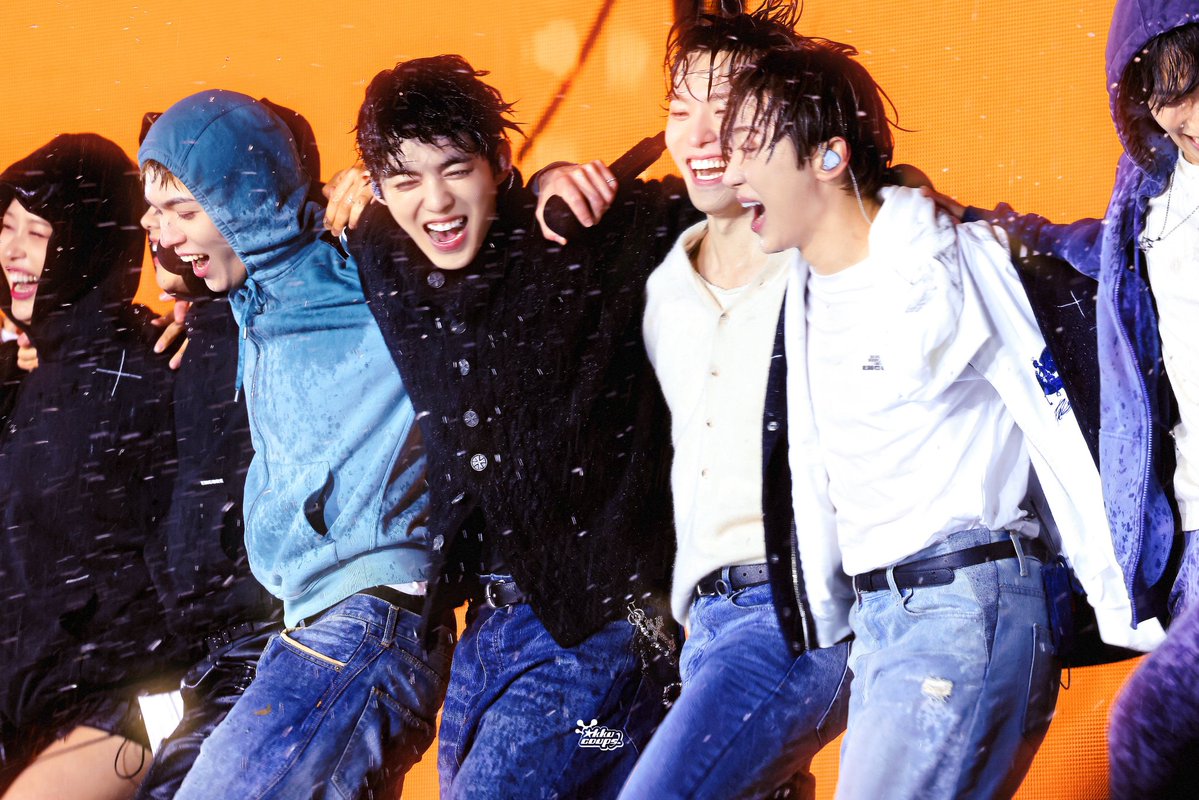 이 아름다운 장면이 내 상상이 아니라 정말 며칠 전에 실제로 있었던 일이라고?