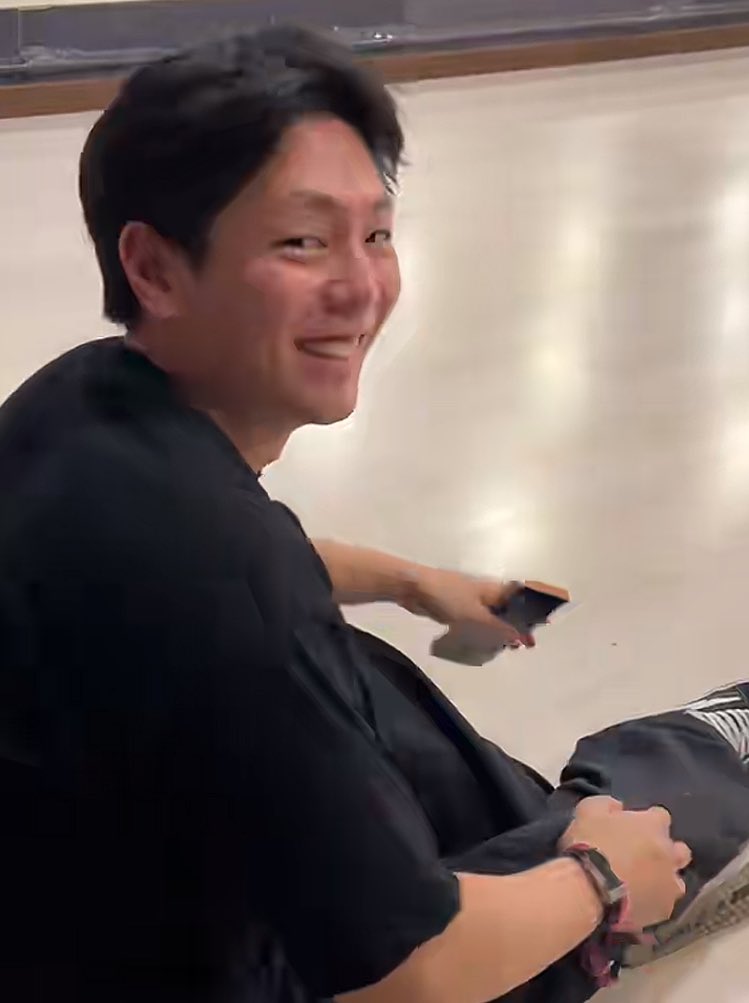 หมวดย้อย 🎀 tweet media