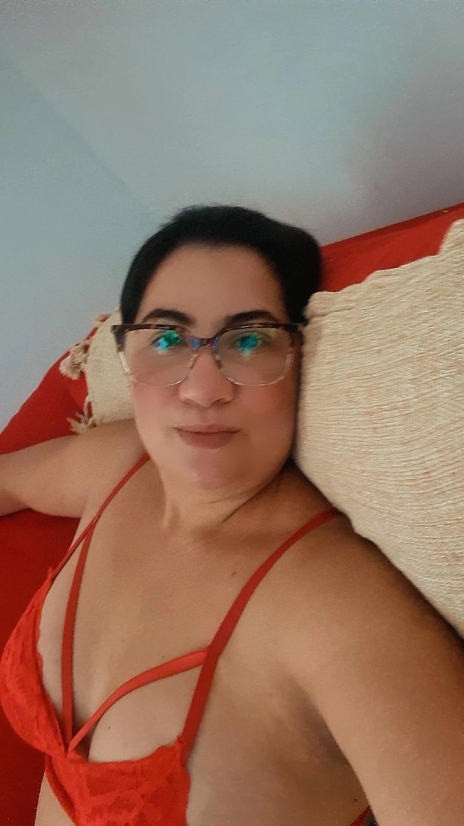 feetslim's tweet photo. Pezinho e rostinho https://t.co/AhZ1eq2jvq