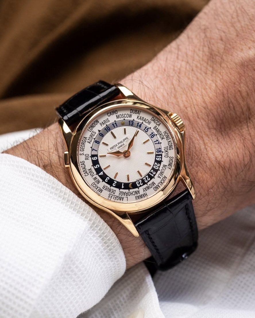 Image for the Tweet beginning: الساعة الوحيدة بالعالم تعرض وقت