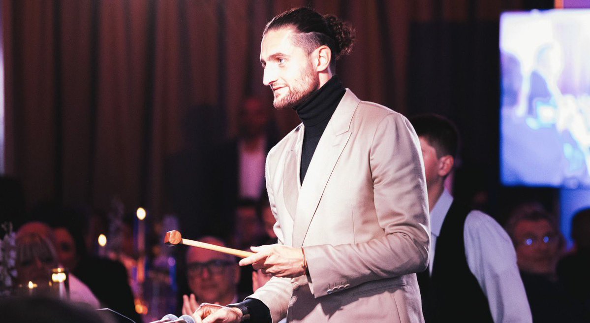 AnthonyAubes's tweet image. Il y a un an.

Lors du précédent Gala Treizième Homme.

Le temps passe vite à Marseille.

#TeamOM #OM