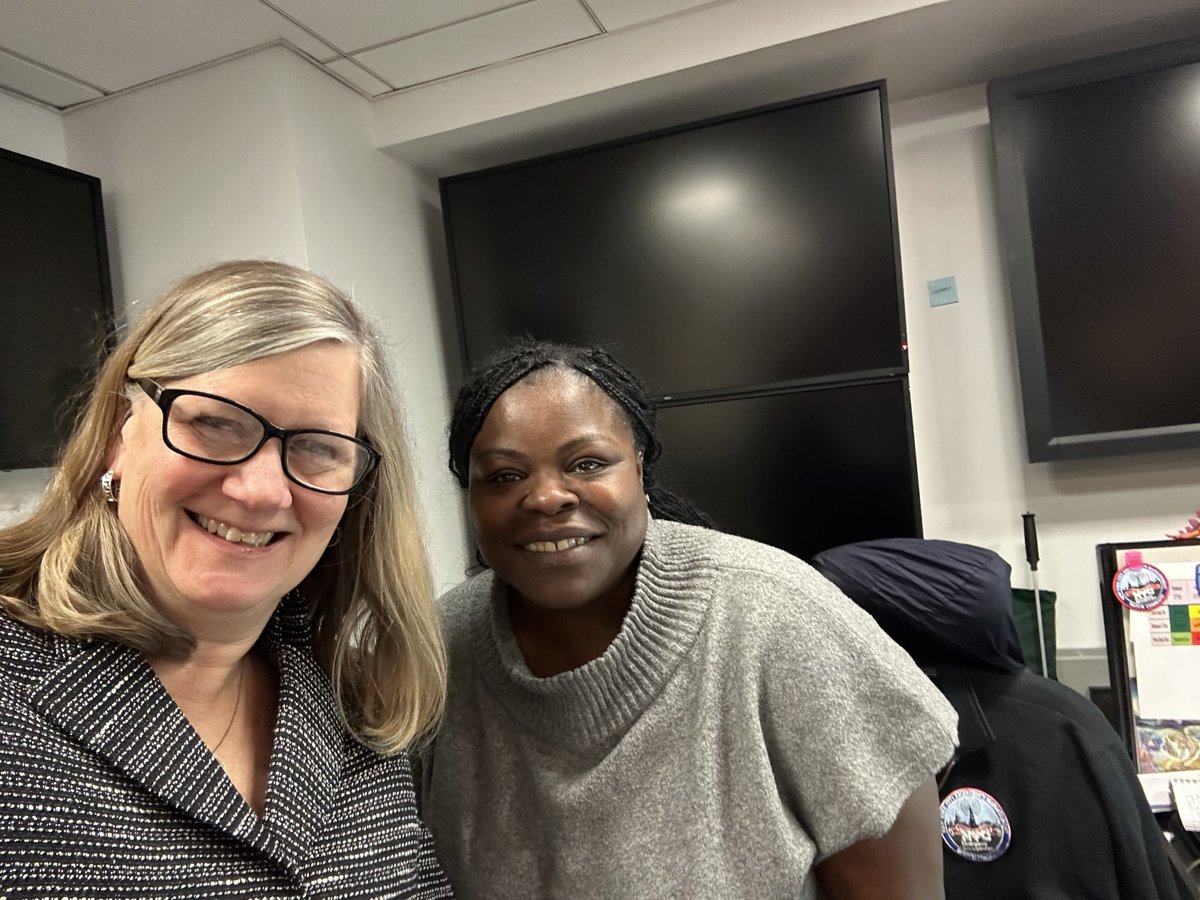 nycemergencymgt's tweet image. It's #SafePlaceSelfie Day! 

Every year, @NWS asks people across the country to take a selfie from the place they'd go to stay safe during severe weather and share it to get others thinking about their plans too. 

For New Yorkers, that means knowing where to go during flash