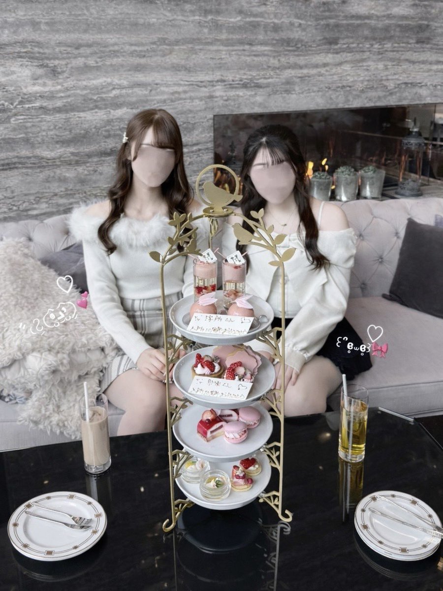 𝒄𝒐𝒄𝒐𝒏𝒂 tweet media