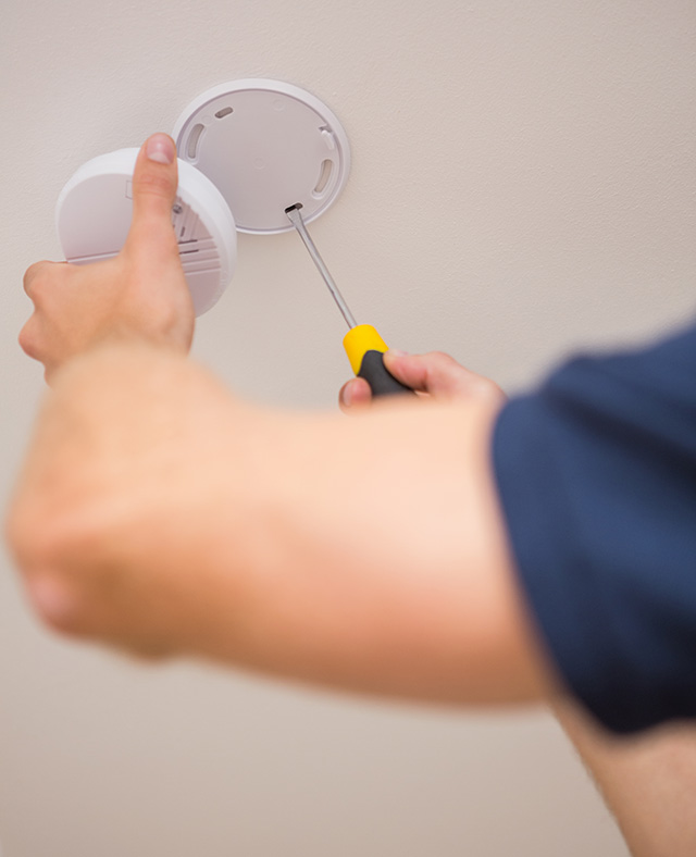 citizens_fla's tweet image. #HomeSafety: Make sure your home smoke &amp;amp; CO2 alarms are working!

🎯 Test alarms monthly
🔋 Check smoke alarm batteries every 6 months
🔊 A chirping sound? Time to replace the battery
🗑️ Replace alarms that dont respond after a battery change

#BePrepared #CitizensIsReady
