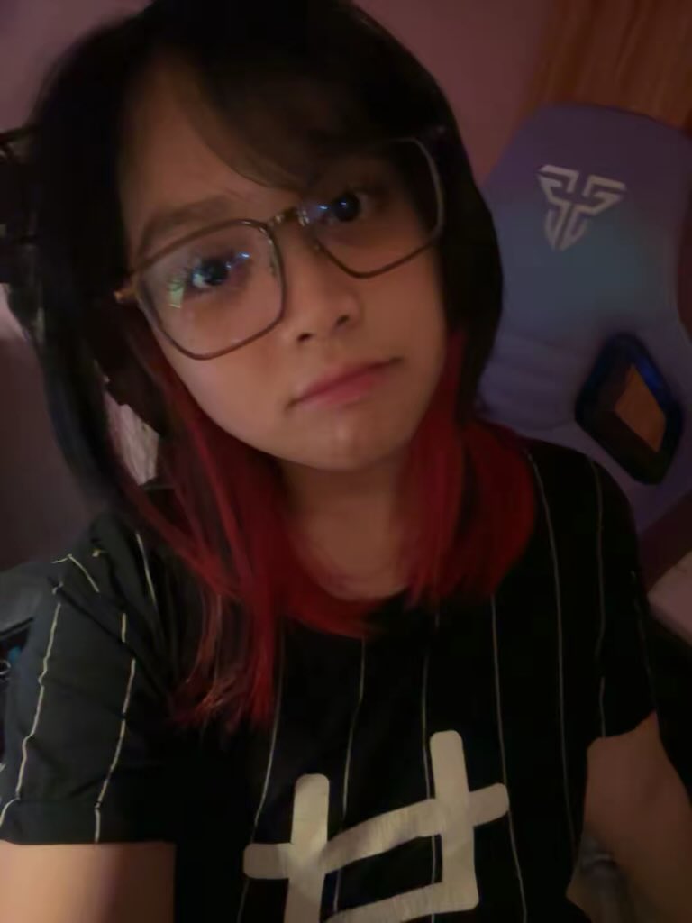 KIANA. 🐈‍⬛ tweet media