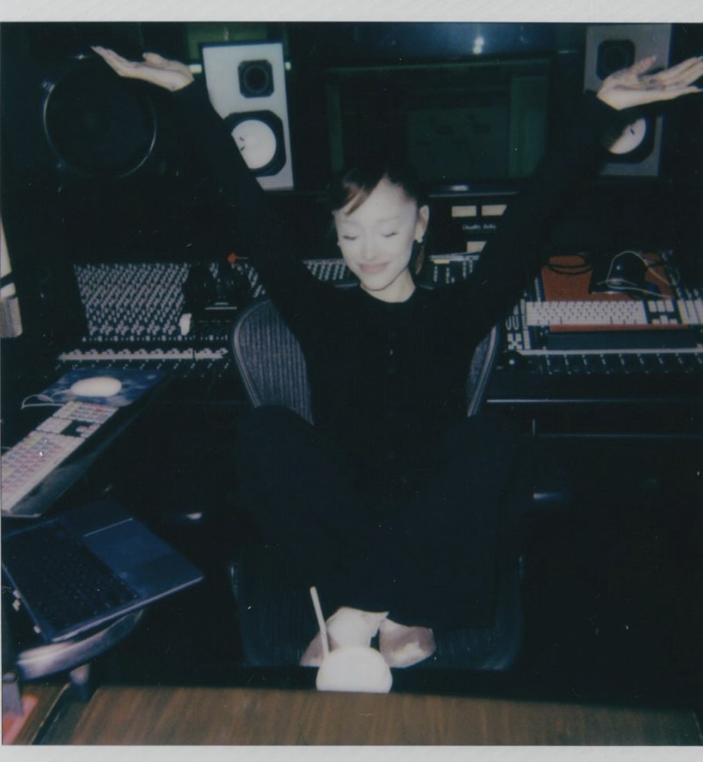 Ariana Grande Philippines ☼ tweet media