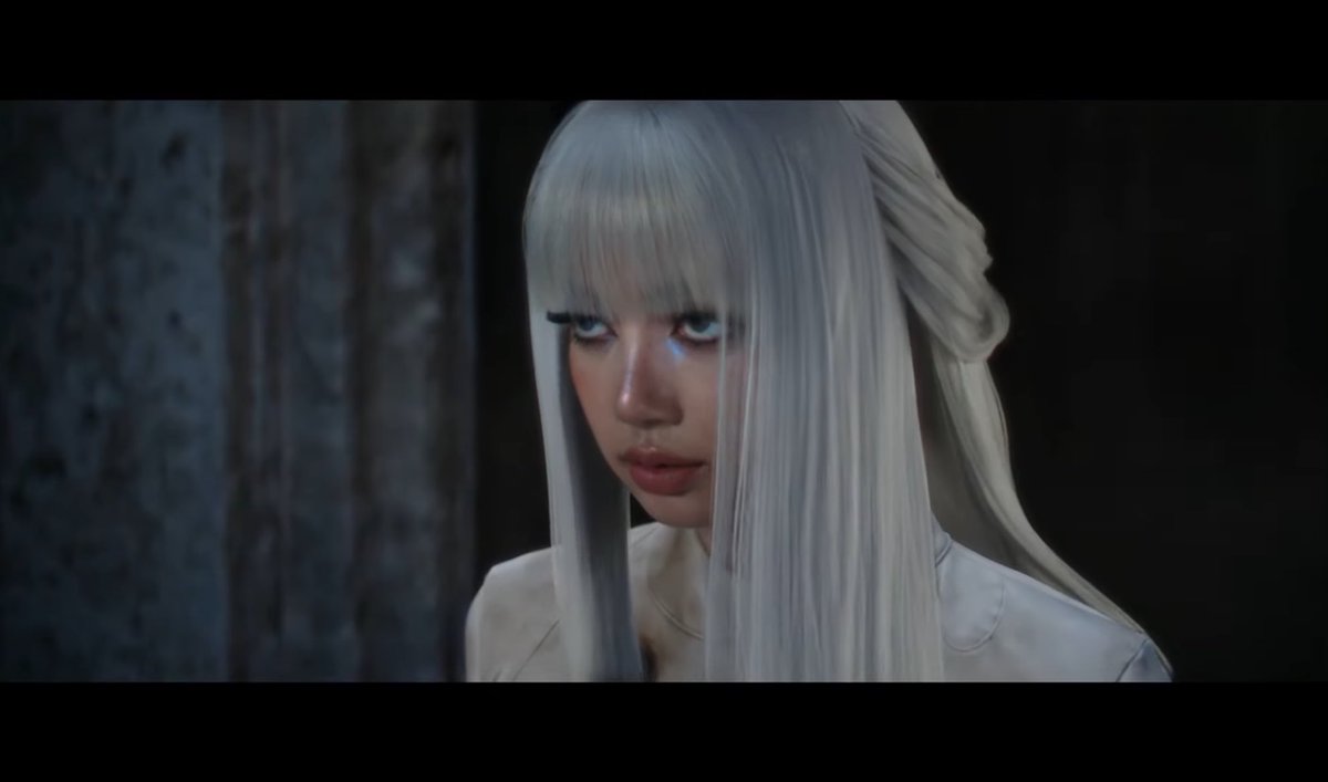 lalaluvlalisa's tweet image. From captivity to freedom! Fly bad angel, fly!

BAD ANGEL OUT NOW 
#LISAxBadAngel 
#ANYMAxLISA