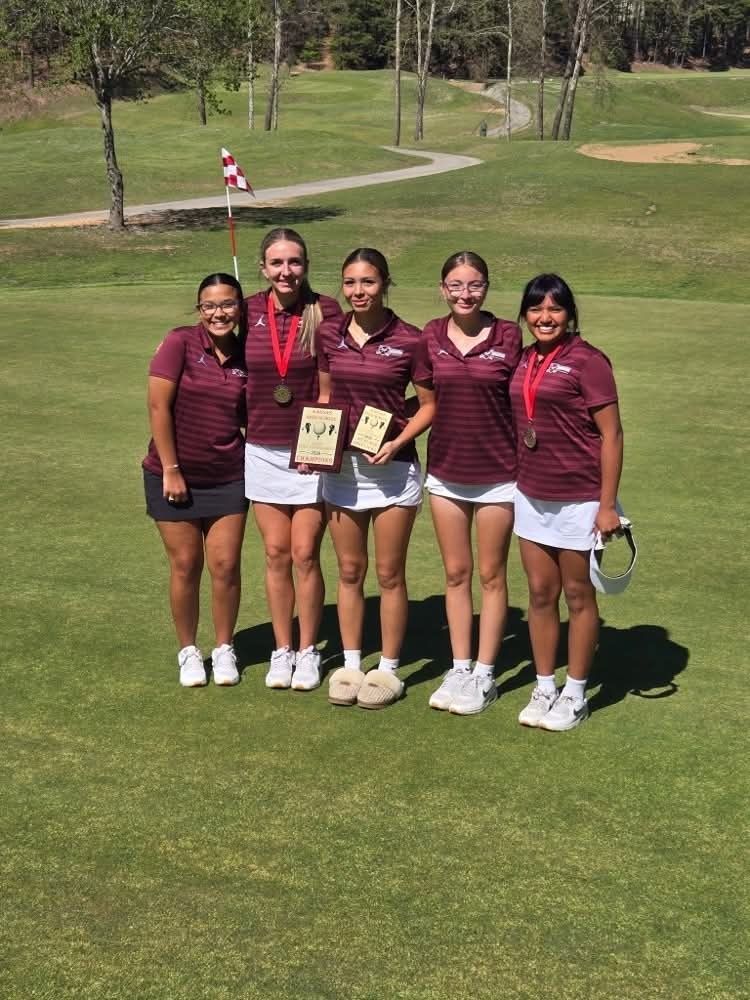 ndnsports's tweet image. Congratulations to the Sequoyah (OK) Lady Indians Golf Team on winning the Kansas High School Golf Tournament with a team score of 372.🥇 Kodee Bearpaw-Pritchett was the 1st place (79) winner.
#NativePreps #TribalSchool #Sequoyah