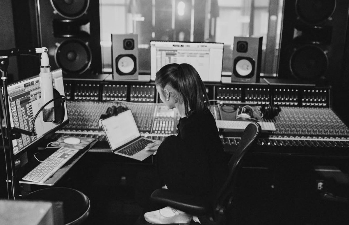 Ariana Grande Spain ☀️ tweet media