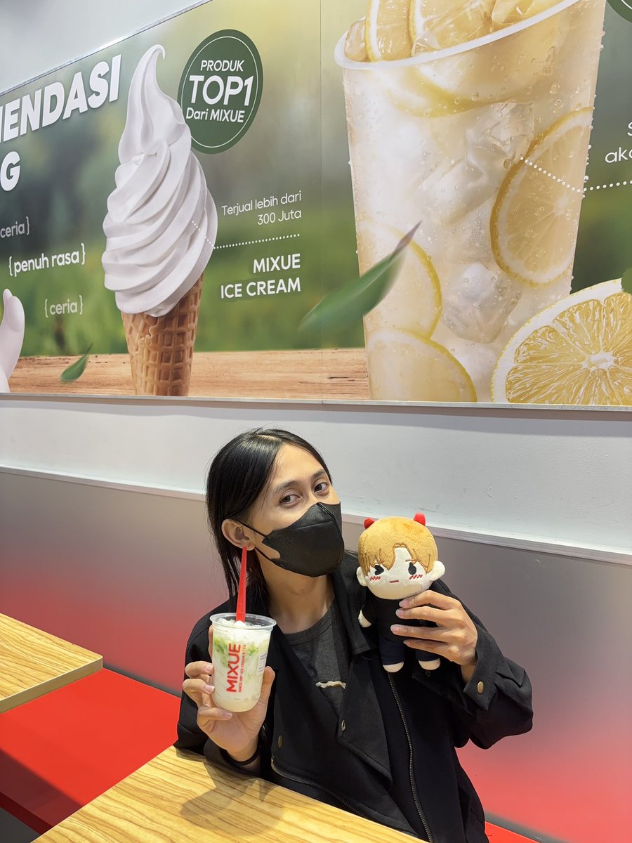asterynnn__'s tweet photo. Happy 4th years solo debut anniversary Jae 🥳
Thank you for creating beautiful songs that always keep me company in my daily life ✨
Makasih juga karena selalu menginspirasi kita buat selalu berbuat baik ke semua orang 🤍

Anyway.. have aN ICE day 🍦
#eaJPark #4YearsWitheaJ https://t.co/Ge66RI6r4r