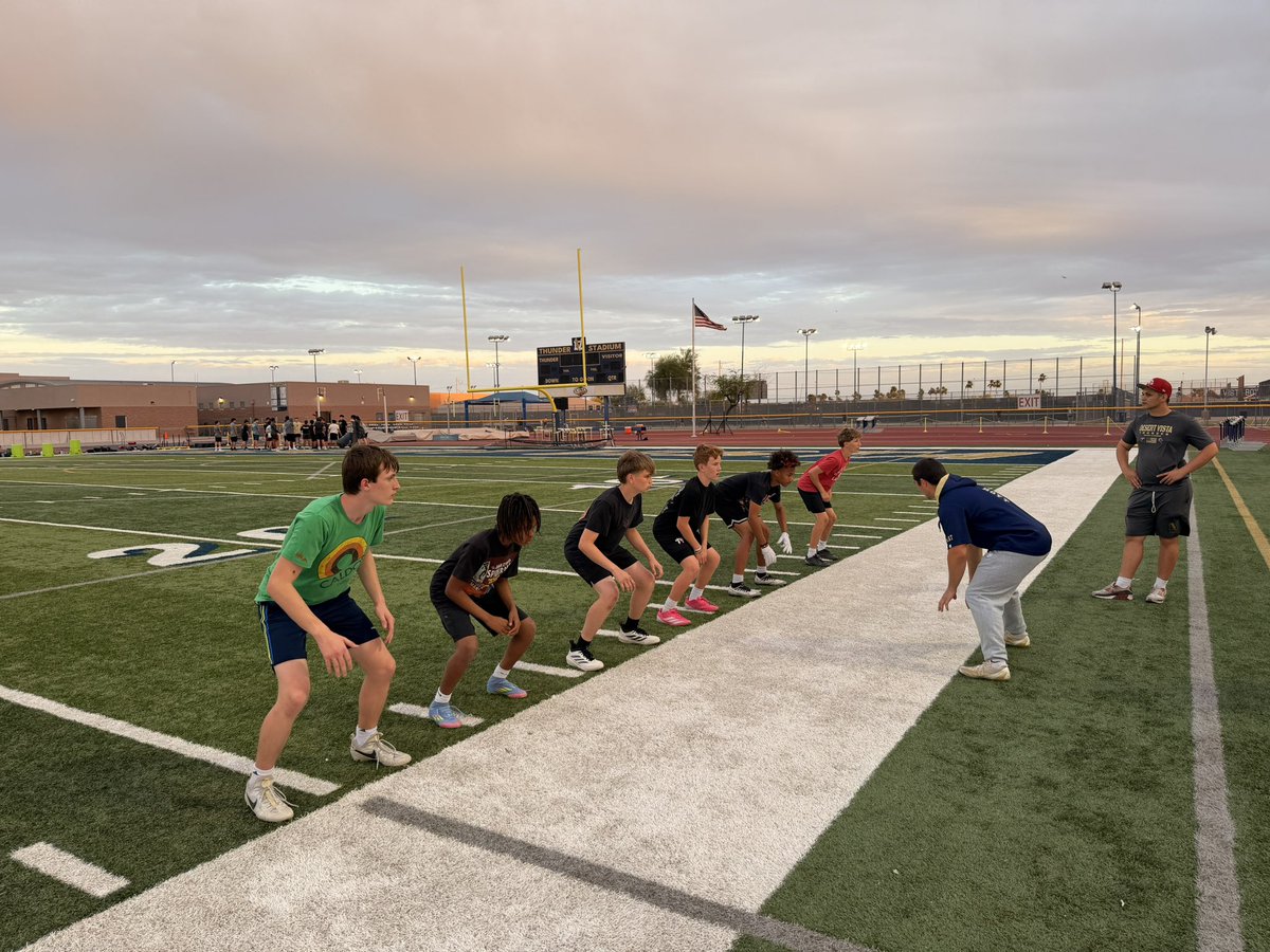 Desert Vista Football Recruiting tweet media