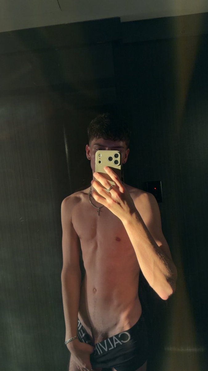 JackCaimi's tweet photo. Needa unload this cock 💦💦💦
#uncut #gay #italian #whitecock #australia #dl #curious #twink #fit #hung #gayaustralia #horny #gayperth #straightcurious #mlm #bwc #bi #straightass https://t.co/aqVyq7WG0w