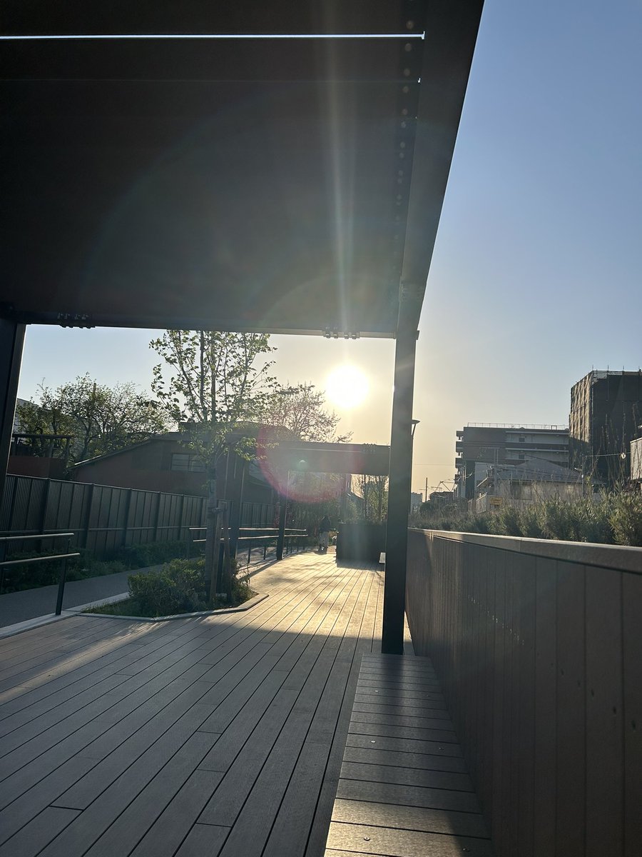 今年も近所のボブ・マーリー桜🌸
春の太陽コレクション☀️写真🌞
相手を喜ばし励ます覇気しかないと
感応する太陽のような役者になりたいなと春と超獣が申し上げます。