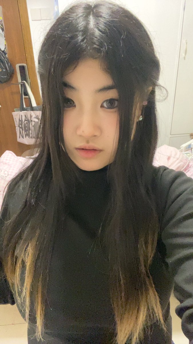 和人类无法交流 tweet media
