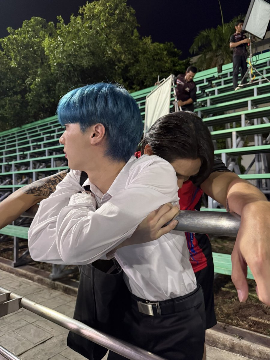 ดาวตกหุ่นยนต์แบตน้อย tweet media