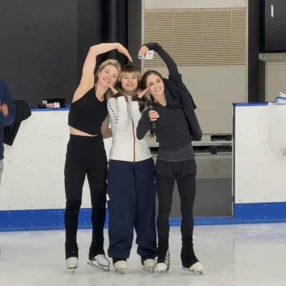 alysa archive 𐙚 tweet media