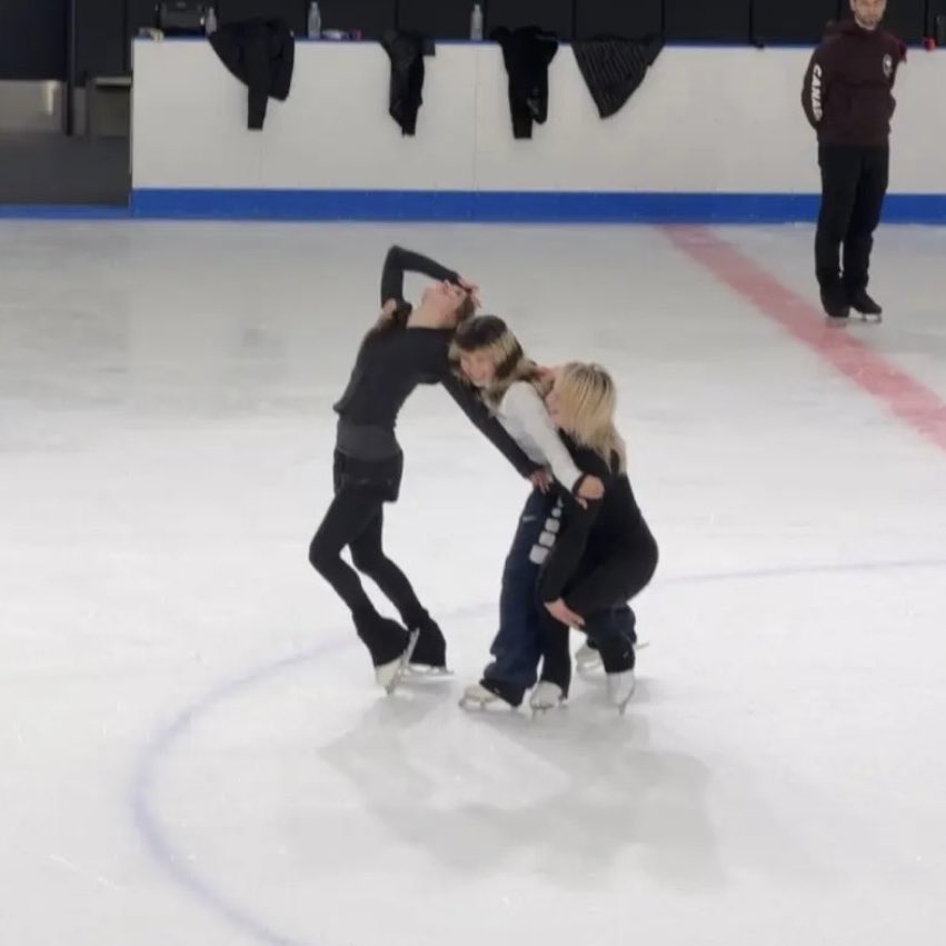 alysa archive 𐙚 tweet media