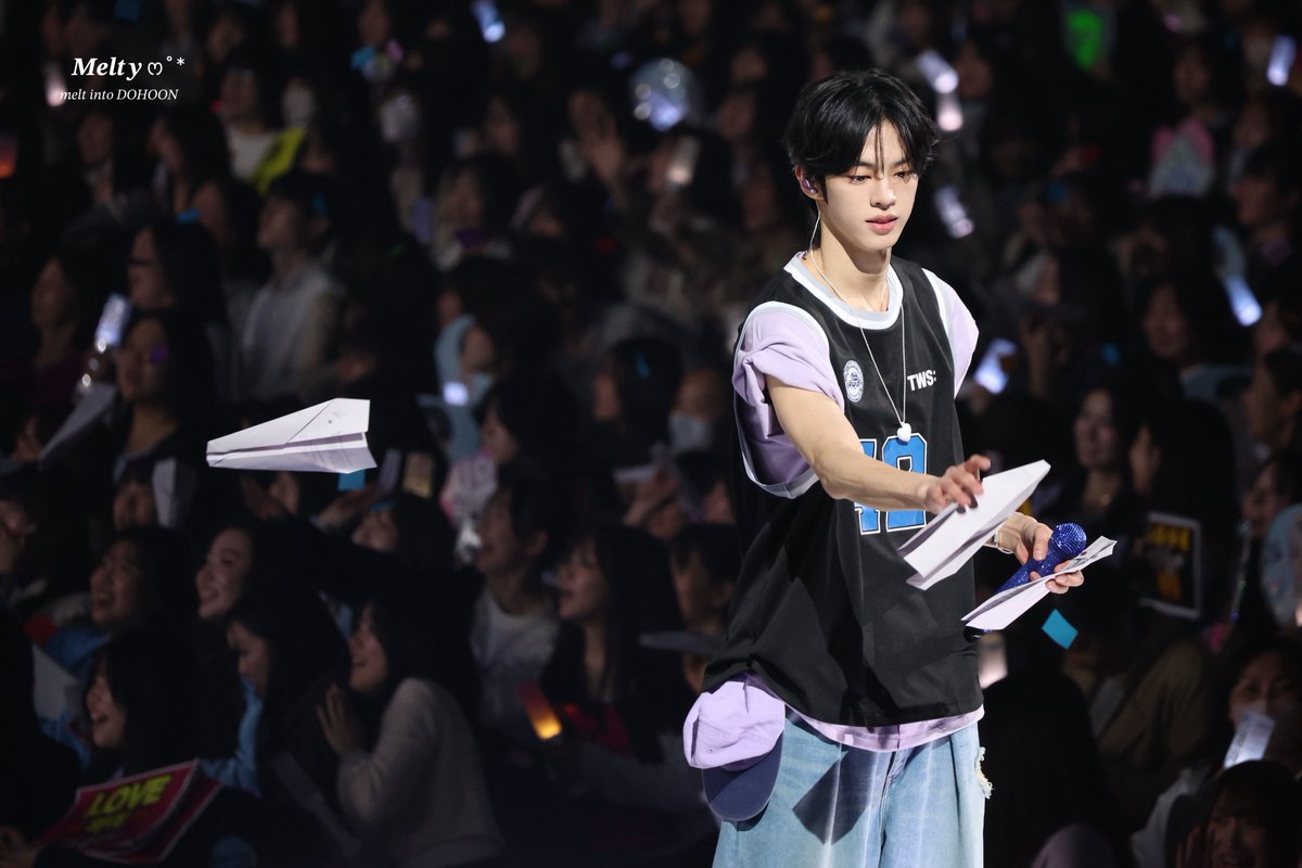 260408 TWS 42:CLUB IN JAPAN

🛩️✨

#TWS #투어스  
#도훈 #DOHOON #ドフン
#42_CLUB_IN_JAPAN