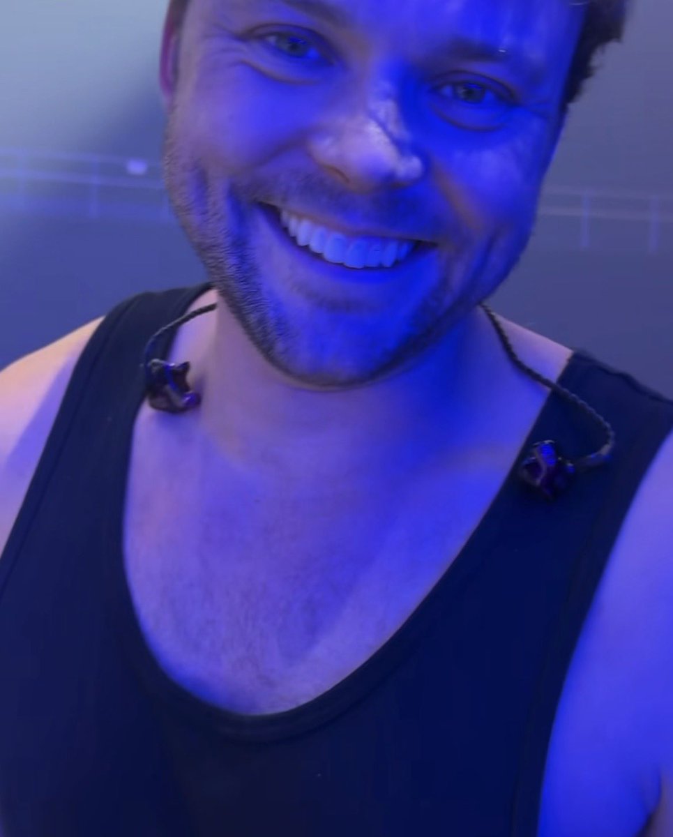 ★Juls★ has no shame (on the setlist 👀) tweet media