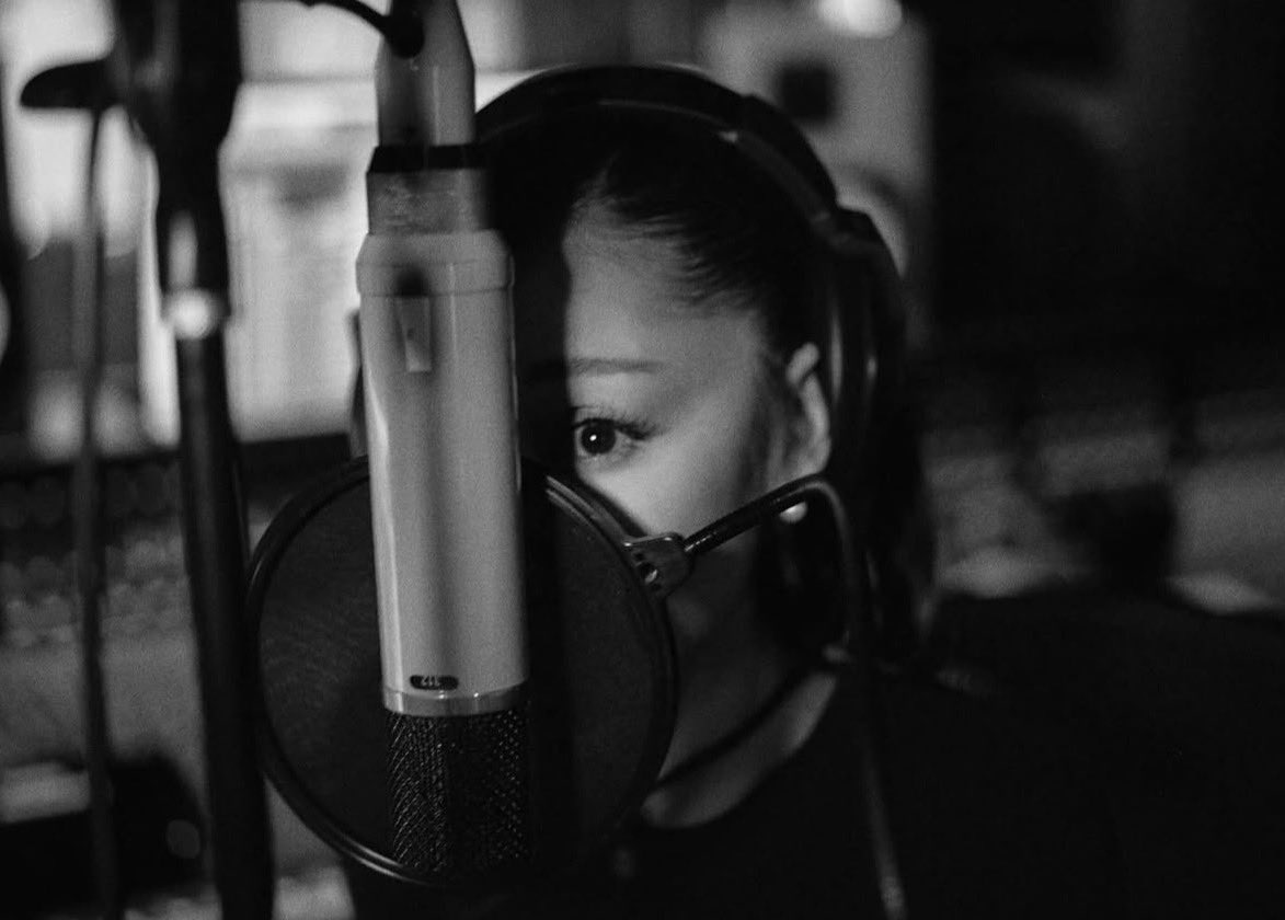 TheGrandeTop10 tweet media