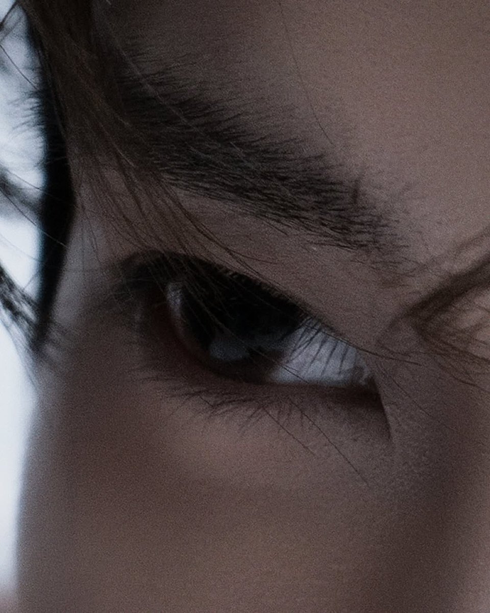 heesevns's tweet photo. does it mean he’s a fallen angel now? https://t.co/359Qqc0cbC