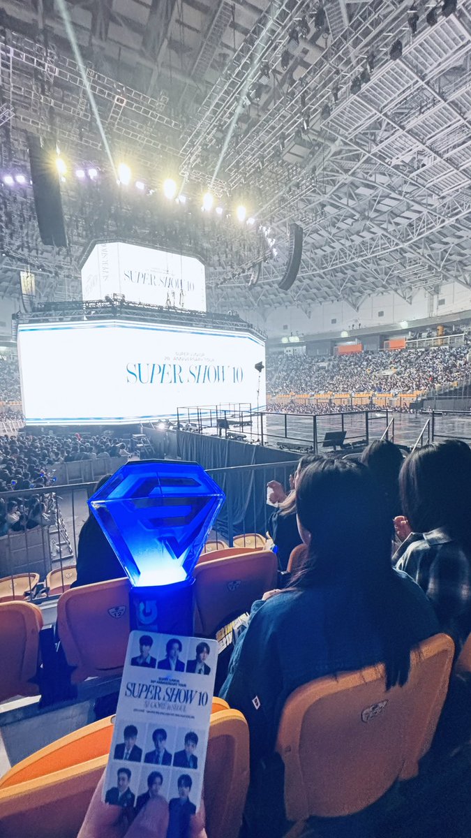 Ann Dkamol tweet media