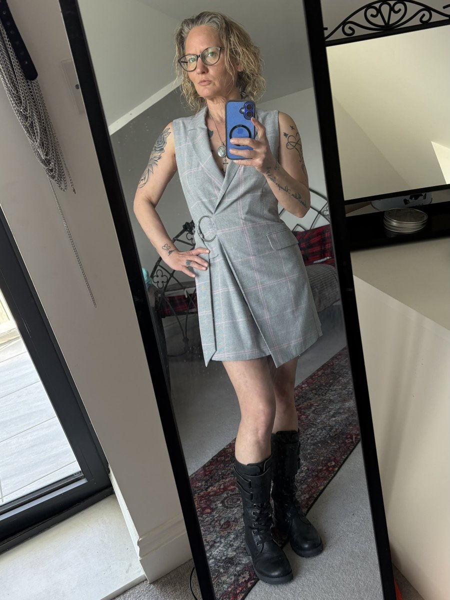 Emma CHRISTMAS tweet media