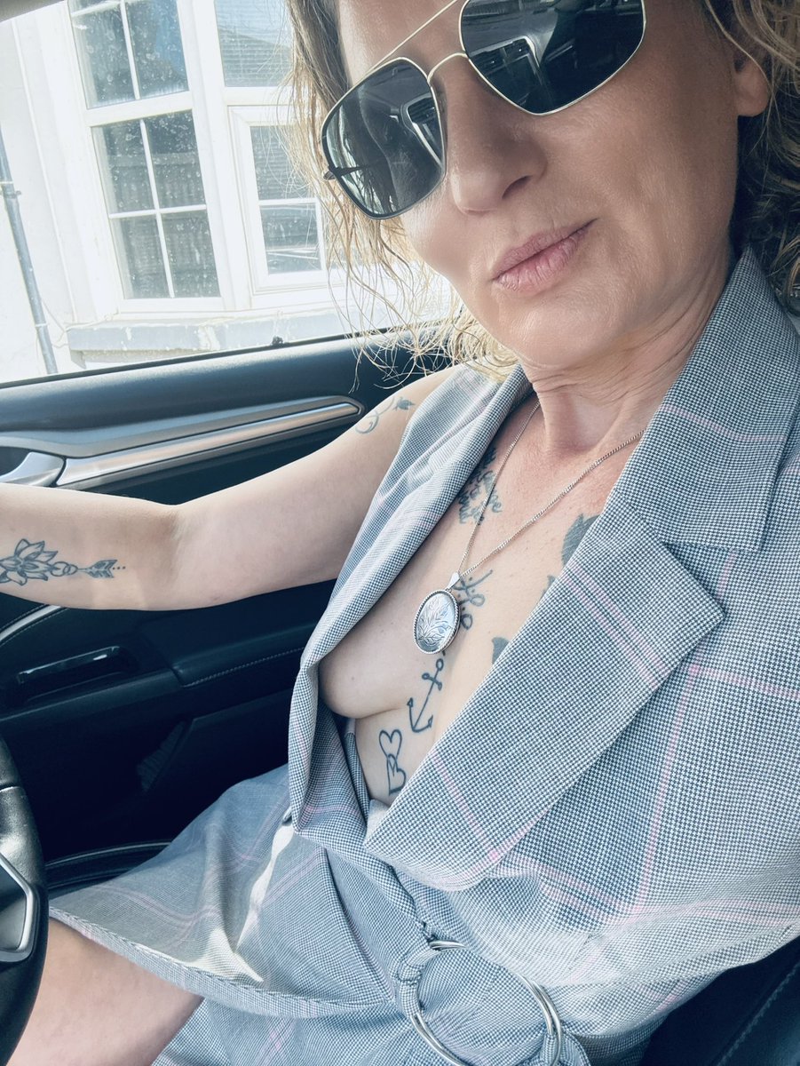 Emma CHRISTMAS tweet media