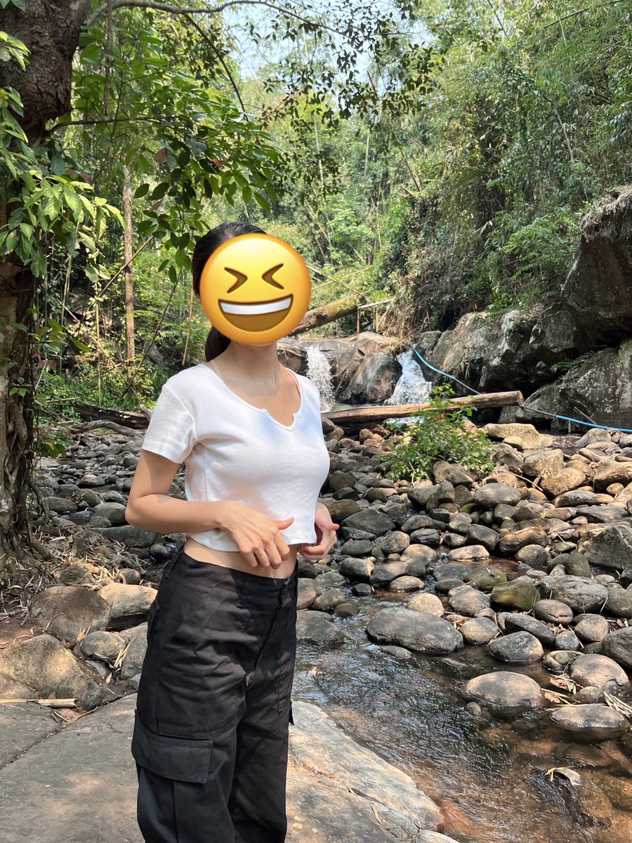 BITCH_sexgirl's tweet photo. แก้ผ้าเล่นน้ำสักหน่อย 😛😛🤫🤫 https://t.co/fFCNx1VaYw