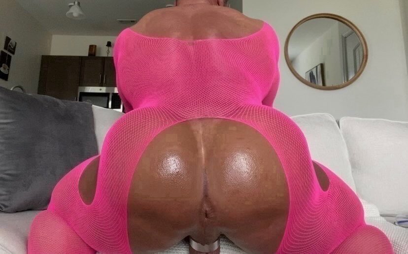 RyanMuscle90's tweet photo. Pretty in pink 💕 https://t.co/KA099wnvxB