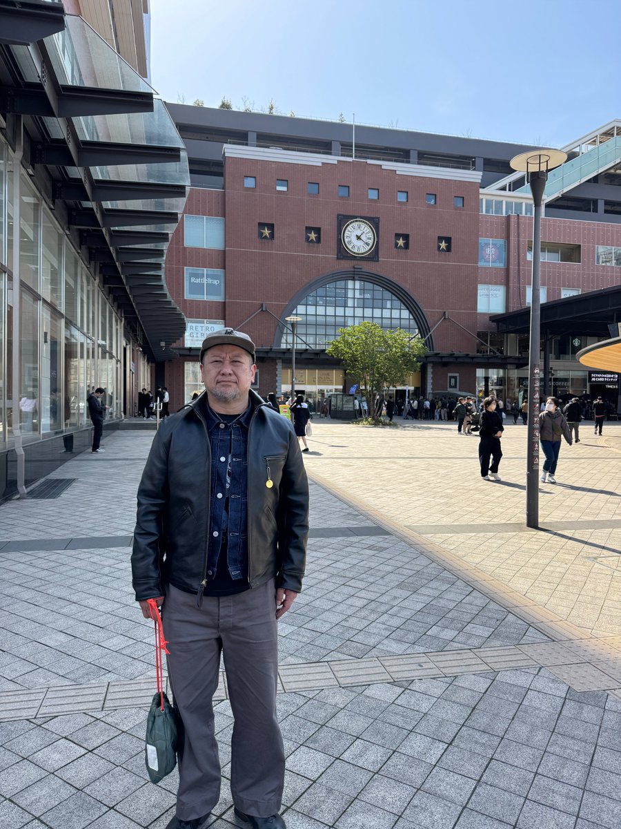 bsa_kenkoba's tweet photo. 🔔１時間３０分後
#ケンコバ さん大分県大分市の🏨で♨️に入って
街をぶらつきどこかのお店🍺をやります
場所は違えどやることはいつも通りの平常運転
今宵も #ケンコバのほろ酔いビジホ泊 を
よろしくどうぞ😎
#BS朝日 https://t.co/BJL92OfKF0