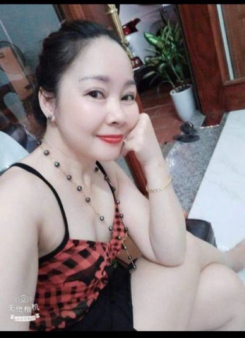 nguyetcamne's tweet photo. Tim phi công trẻ sai gon cho quý ba. 
Ib tele để lái https://t.co/8VTNgDKVXg https://t.co/XWEgnITETW