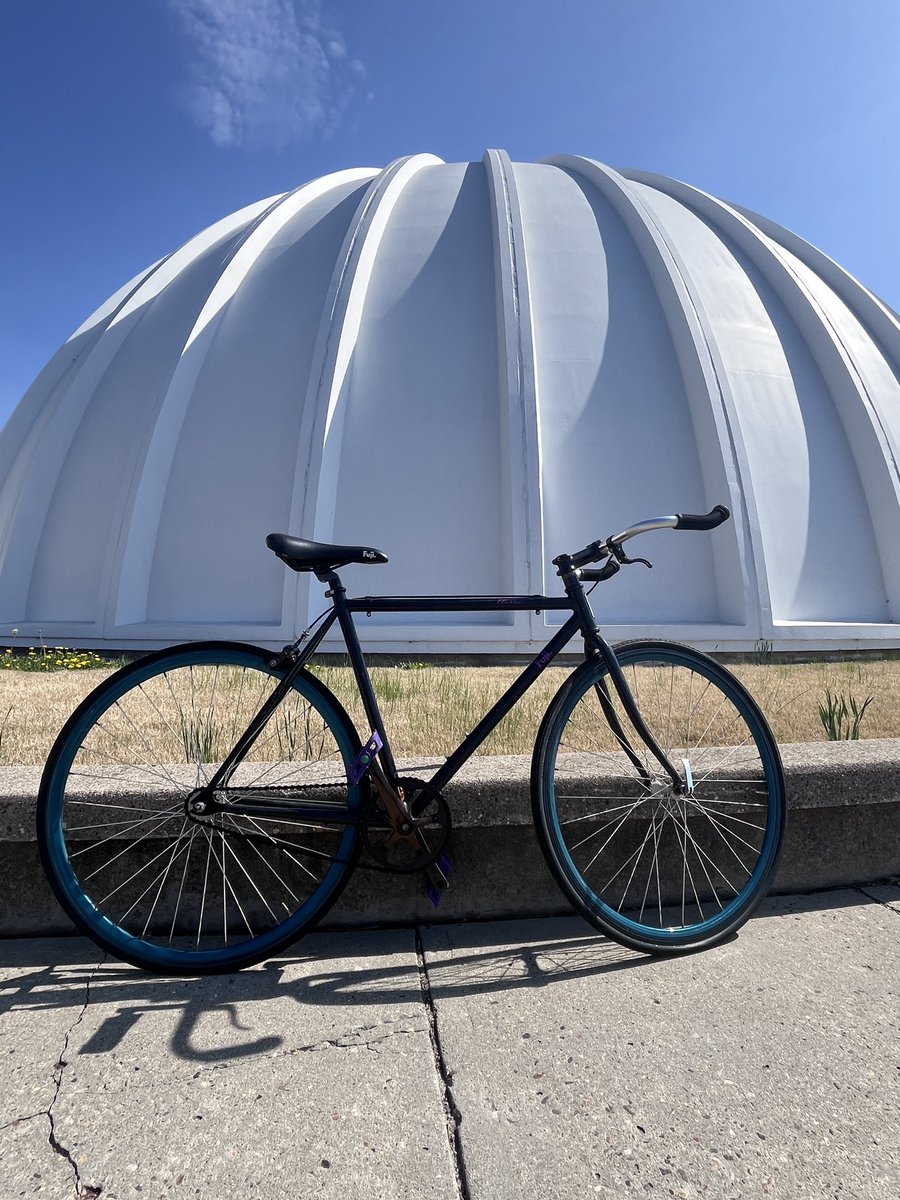 chromolyqueer's tweet photo. new bike appreciation post, i love it so much https://t.co/ceJPireceQ