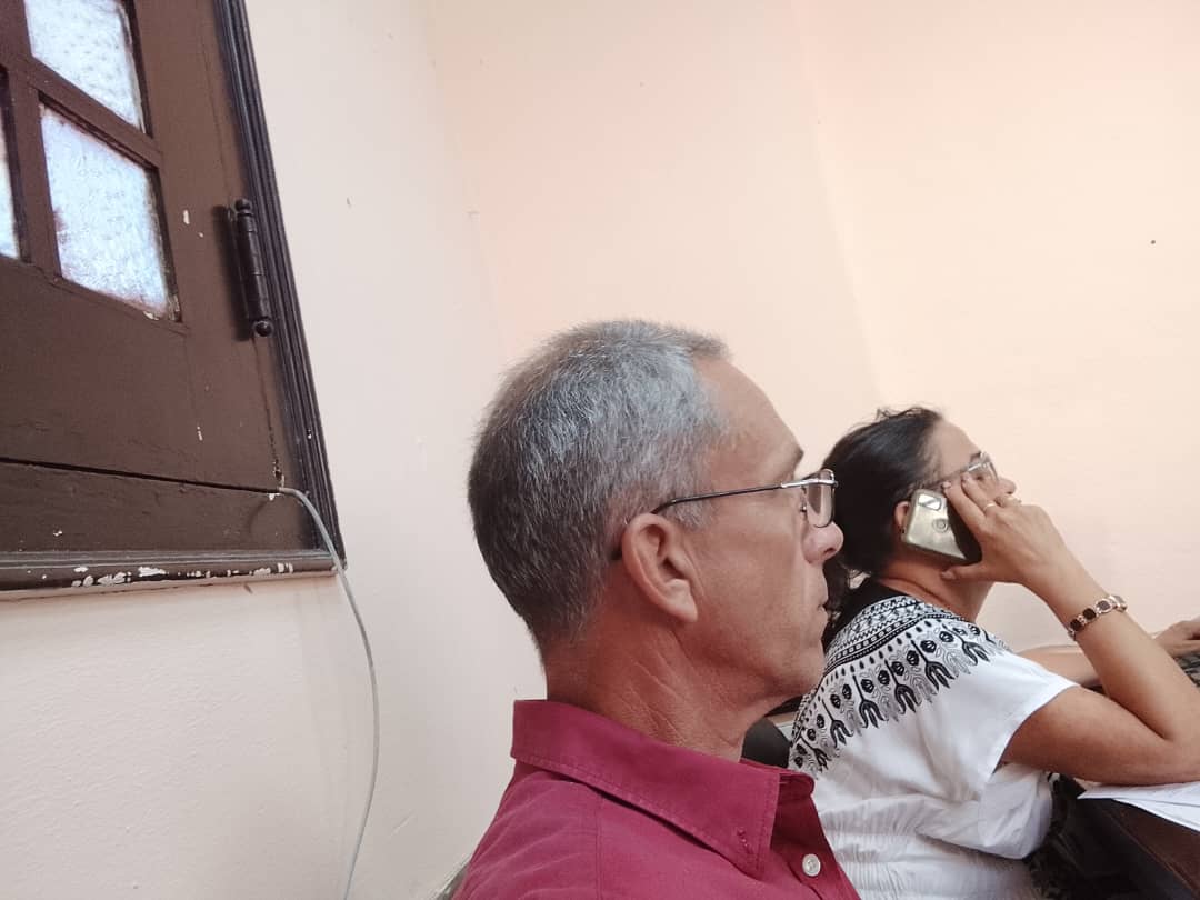 MeiselC35033's tweet photo. 🗳️🖥️ En marcha jornada de prueba piloto del Ecosistema Decidimos, con la participación de los principales representantes del CEP Villa Clara trabajando para garantizar el desarrollo óptimo de los procesos electorales venideros.
#JuntosPorLaDemocracia #CENCuba #Decidimos https://t.co/nq2n6MLlcE