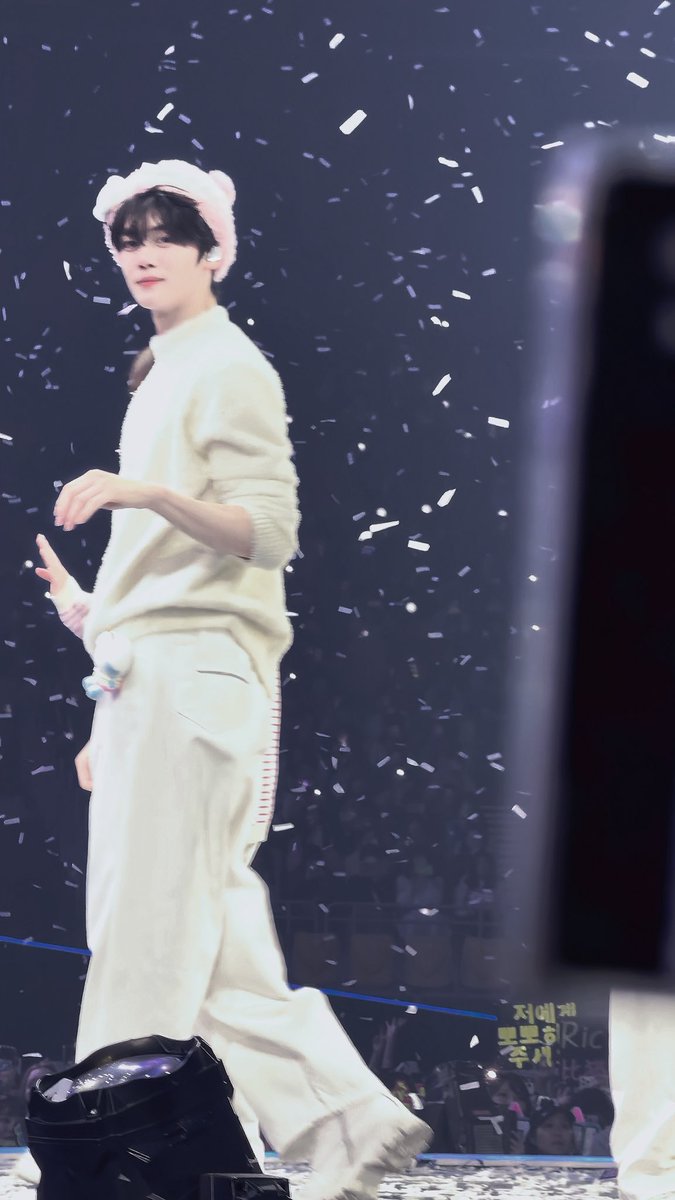 niuvinvin830 tweet media