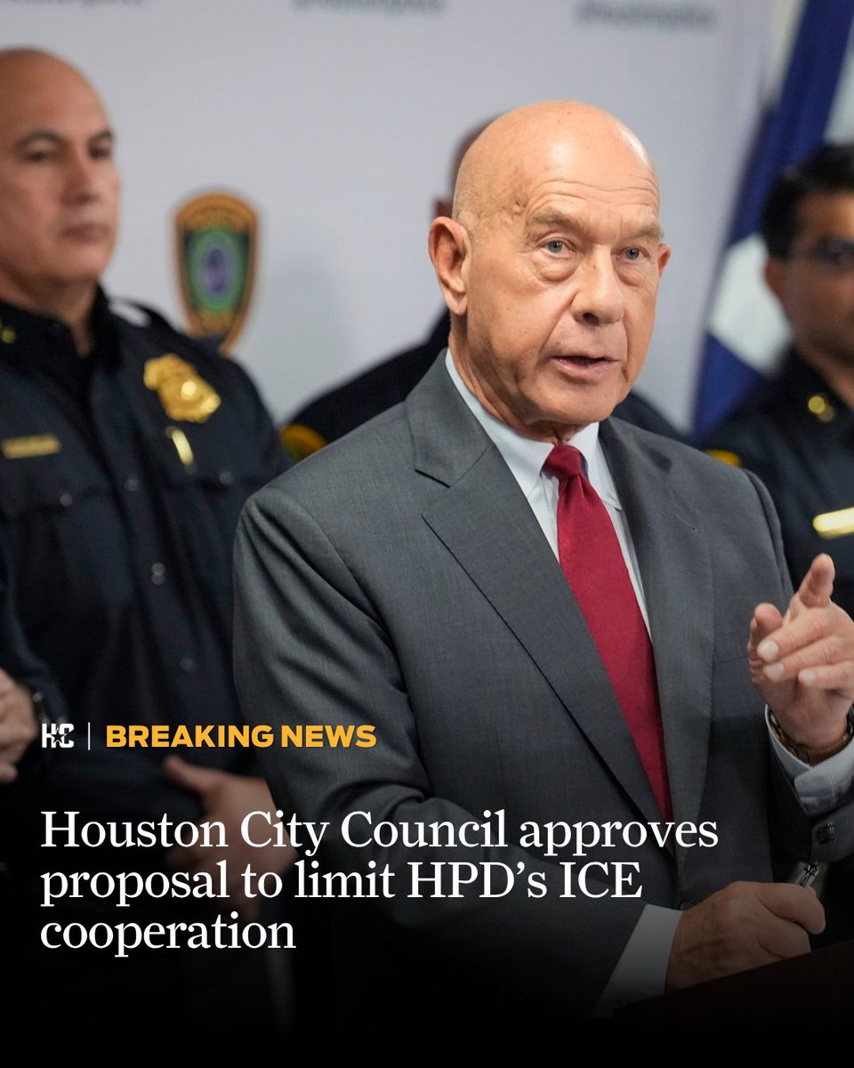 Houston Chronicle tweet media