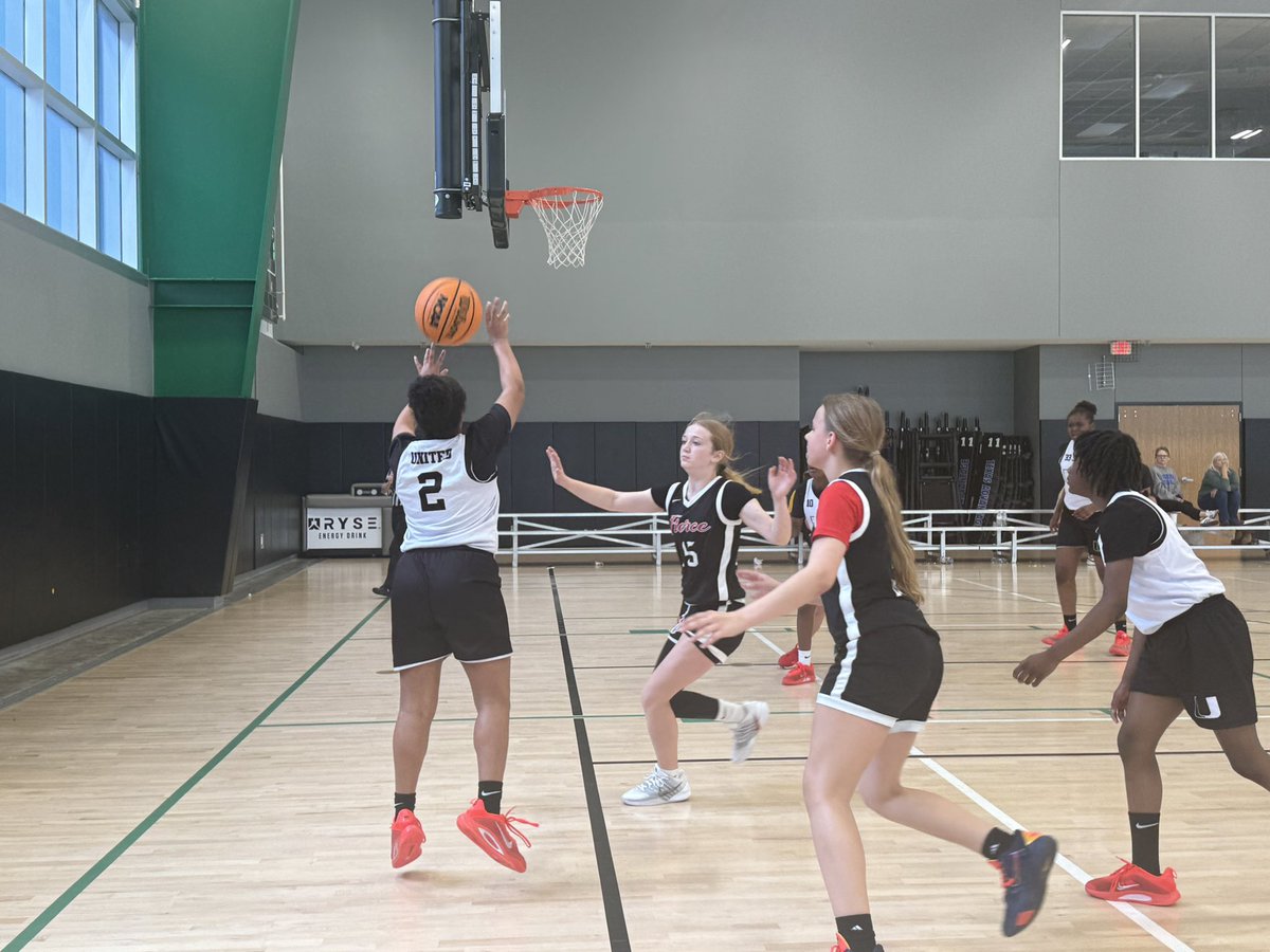 S/O to our 12U girls 
Battled all weekend, left it all on the floor. Came up short, but this weekend laid the foundation for what’s coming.

Growth. Toughness. Experience.
We building something special. 

#UnitedArkansas  #12UGirls #GirlsBasketball #FutureIsNow