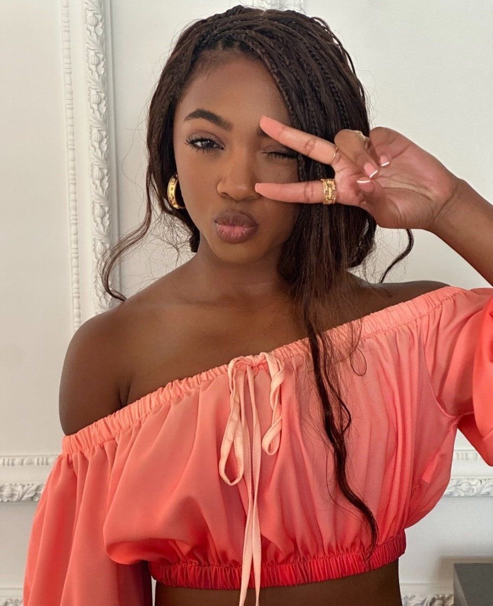 lydia𝜗𝜚˚⋆ tweet media