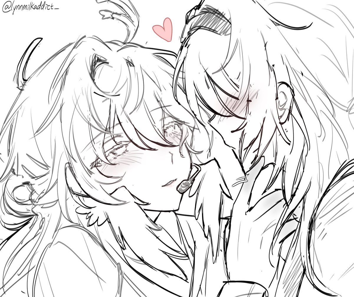 lynnmilkaddict_'s tweet image. #robifly them as hyuluka…