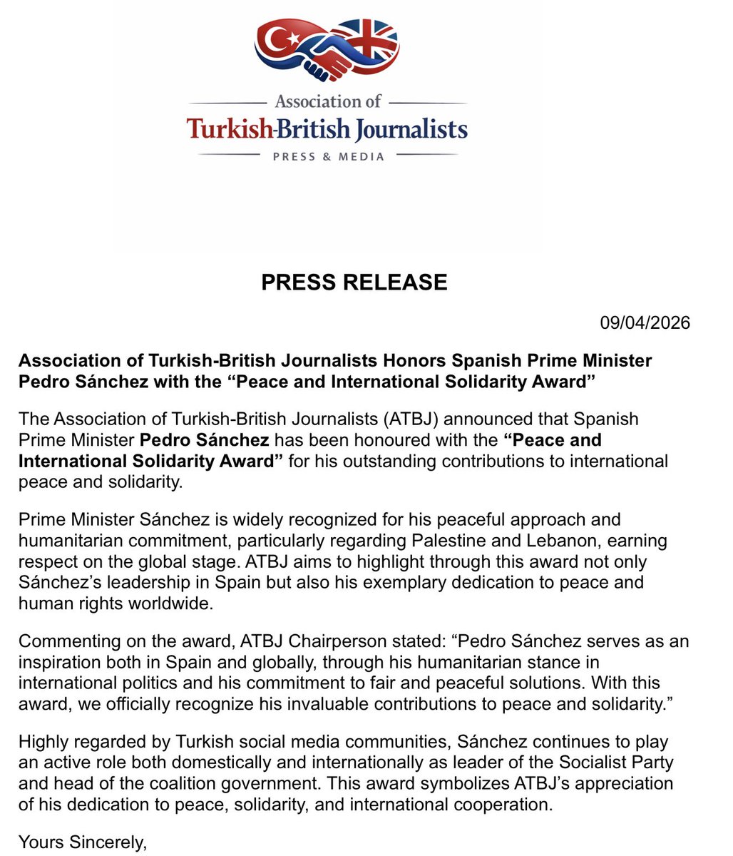 JournalistsTB's tweet photo. TBJA honors Spanish Prime Minister Pedro Sánchez with the "Peace and International Solidarity Award" for his outstanding contributions to international peace and solidarity.

@sanchezcastejon @spain #PedroSánchez #spain #spanish @SpainMFA @SpanishMFA https://t.co/lZZ6gTUW6v