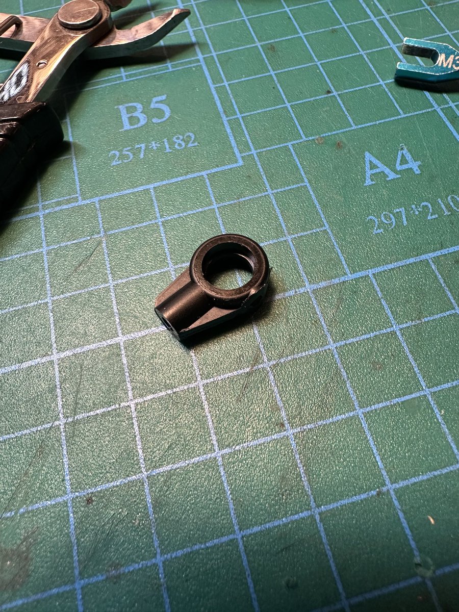 いしけん tweet media